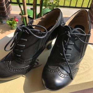 Bass Lucia Lace Up Heels